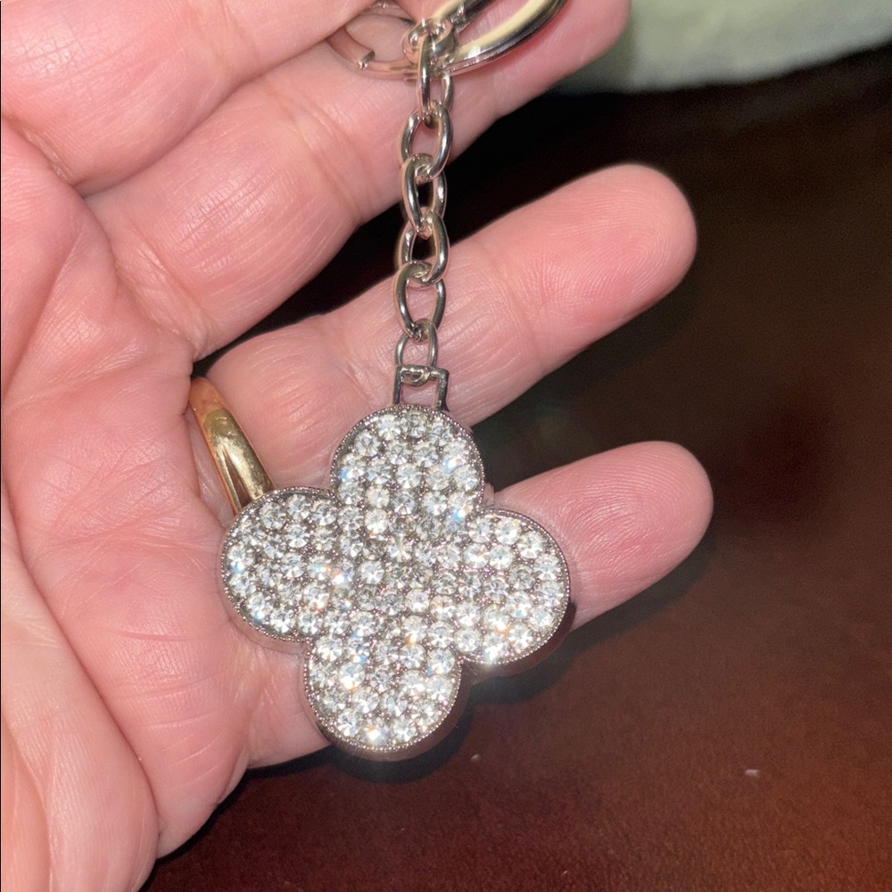 Blossom Sparkling Silver Key Holder - Picture 5 of 5